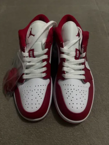 Nike Air Jordan 1 Low Tamanho 37.5 com 25 cm da palmilha