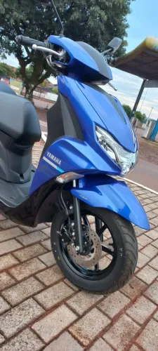 VENDO Yamaha Fluo ABS Ano/Mod 2025 Azul - Menos de 400km. Oportunidade! Praticamente zero
