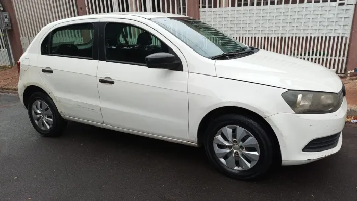 Volkswagen Gol Geração VI 1.6 8V MI Total Flex I-motion 4P 2014