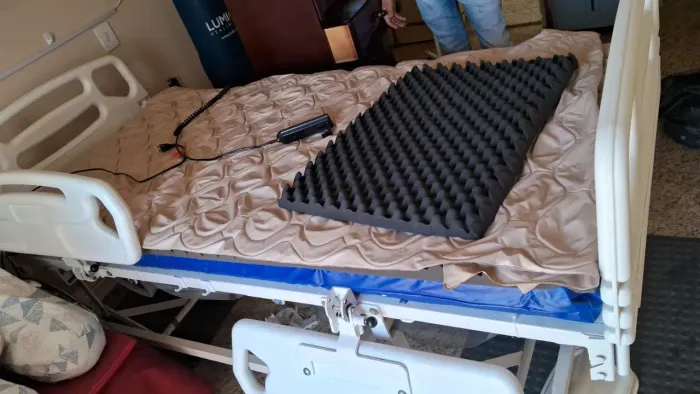 Cama Hospitalar Articulada Completa com Colchão Pneumático Antiescaras