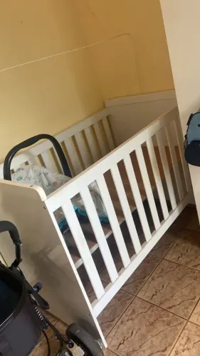 Vende-se berço bem conservado