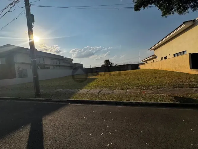 Terreno em Condomínio de Luxo em Vossoroca, Sorocaba-SP: 396,43m² à Venda!