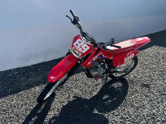 CRF 230 único dono