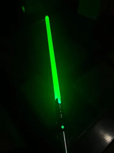 Sabre de luz original SKAT.V2 com RGB (troca a cor para todos os sabres)