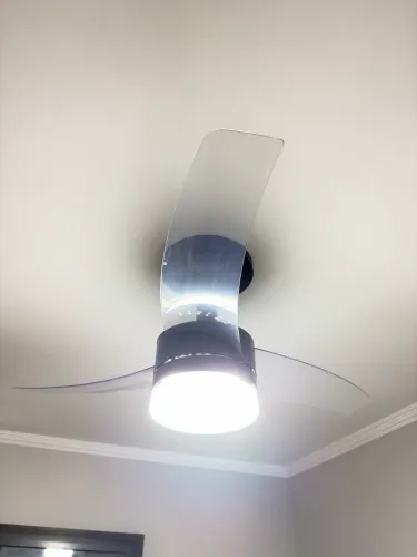 Ventilador de teto Arno com controle remoto