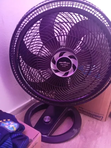 Vende-se um ventilador
