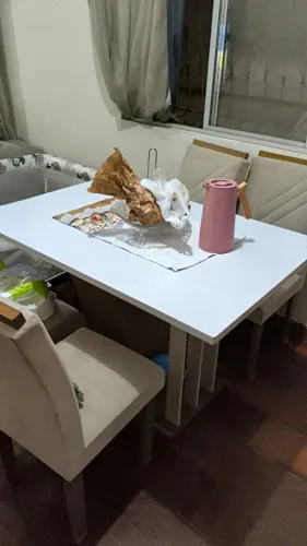 Mesa 4 cadeiras