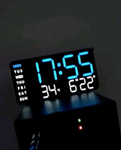 Relógio de parede digital com visor de LED, temperatura,data,dia da semana ?
