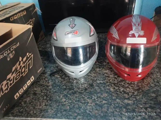Capacetes usado apenas 2 x