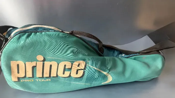 Raqueteira Prince Para 5 Raquetes De Tênis (Usado) para conserto zíper quebrado veja fotos