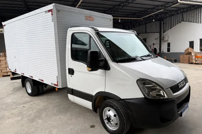 Iveco Daily 55C16 Bau impecável