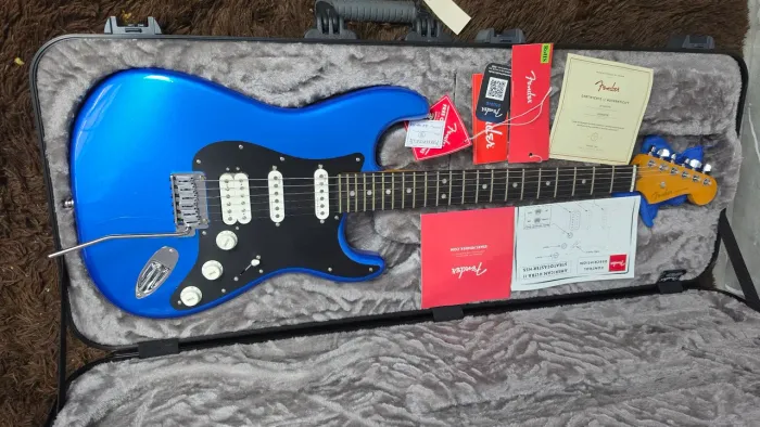 Guitarra fender american ultra2 