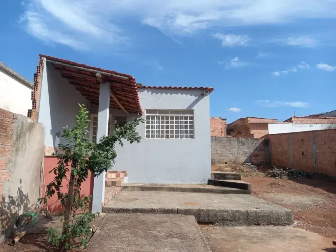 Casa com 2 dormitórios, 56 m² - venda por R$ 295.000,00 ou aluguel por R$ 950,00/mês - Vis