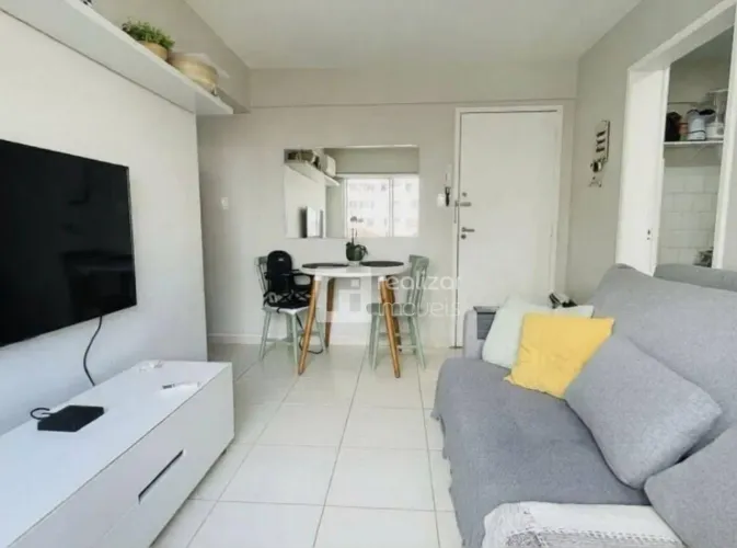 Apartamento com 2 dormitórios à venda por R$ 680.000,00 - Centro - Florianópolis/SC