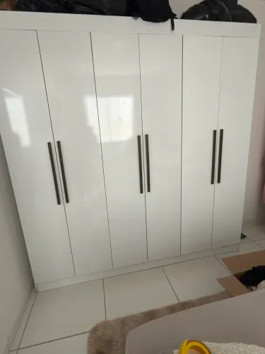 Vendo guarda roupa 6 portas