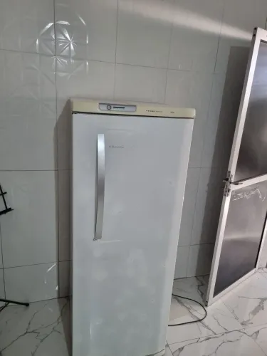 Geladeira a venda gelando muito bem