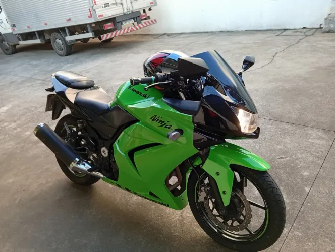 Ninja impecável TD em dia 3 dono nunca batida .