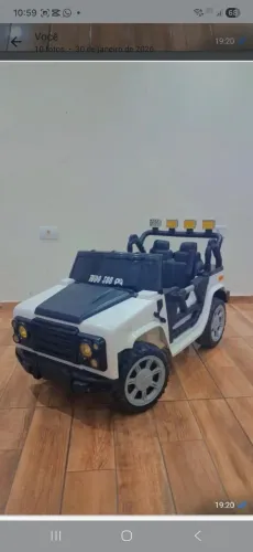 Carrinho elétrico com controle remoto 