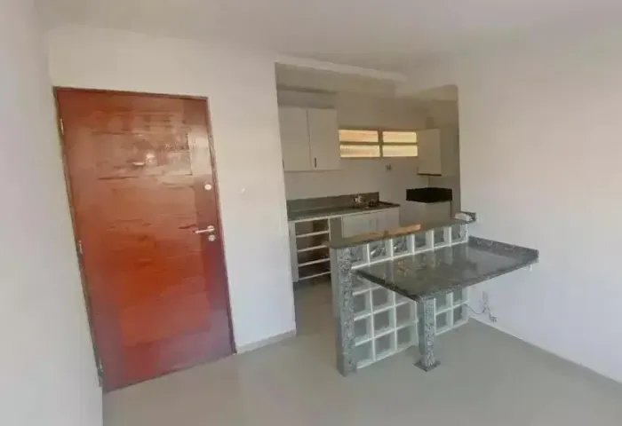 Imóvel para venda tem 42 metros quadrados com 3 quartos em Barreiros - São José - SC