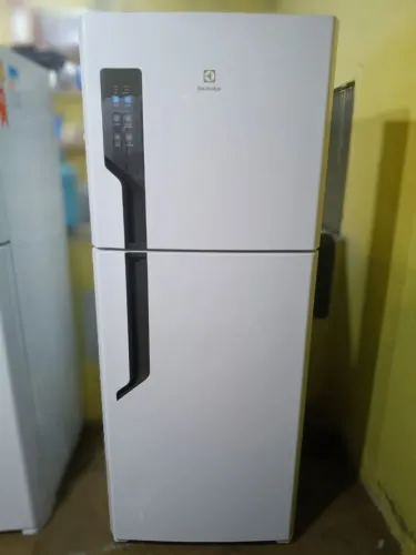 Geladeira Eletrolux Frost Free Semi Nova 431 Litros