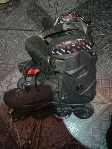 Patins adulto Traxart Freestyle Revolt (tamanho 43/44).