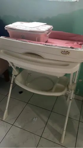 Banheira e trocador borigoto 