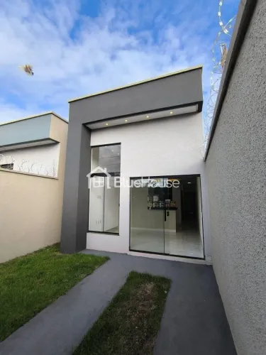 Casa de 2 Quartos sendo 1 suíte em acabamento Premium no Setor Estrela Dalva  Goiânia/GO.