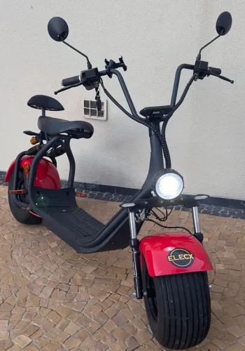 Scooter Elétrica Elecx W1 2000W - Seminova - 421 km - Com 2 Capacetes