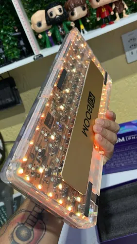 ?teclado mecânico gamer bluetooth RGB -M8 SEMI-NOVO