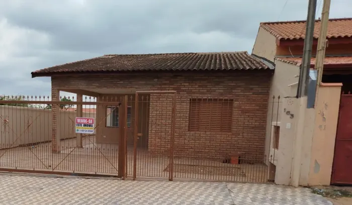 Casa - Araçoiaba da Serra é uma cidade do interior paulista conhecida pela tranq