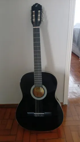 Vendo violão novo, nunca usado, com capa para guardar e para proteção