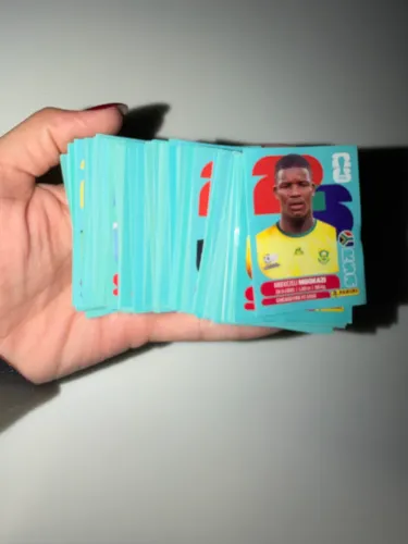 Figurinhas originais Panini - 114 unidades