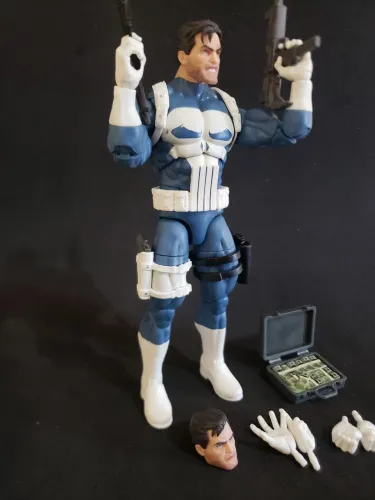 Punisher  justiceiro gameverse Marvel Legends 
