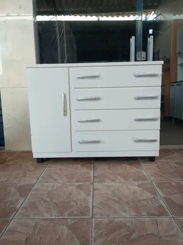Cômoda grande em bloco de madeira nova!