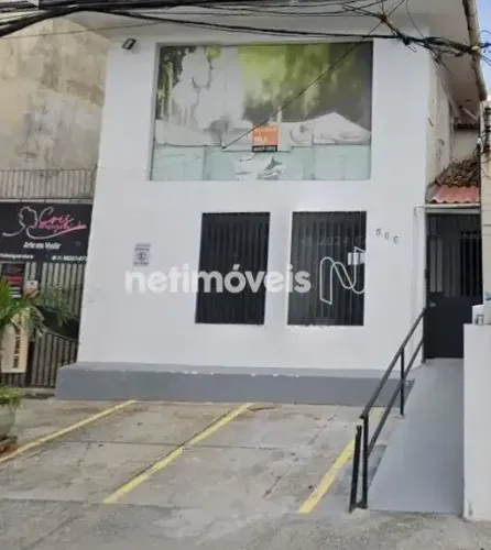 CASA COMERCIAL NO CORAÇÃO DA BARRA