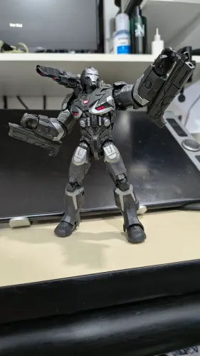 Boneco Máquina de Combate / War Machine - Marvel Legends