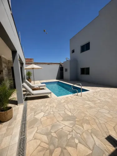 Casa de condomínio para venda tem 260 metros quadrados com 5 quartos