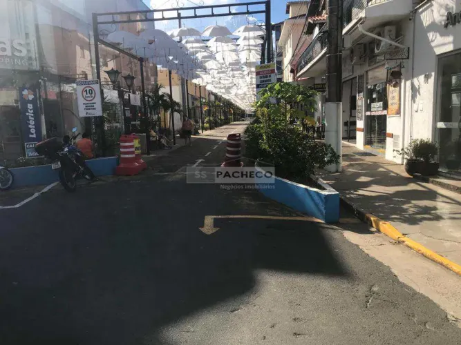 Salão, Centro, Águas de São Pedro - R$ 1 mi, Cod: 1272