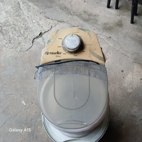 Vendo essa sentrefuga pra retirada de peças o motor tacem ótimo estado 