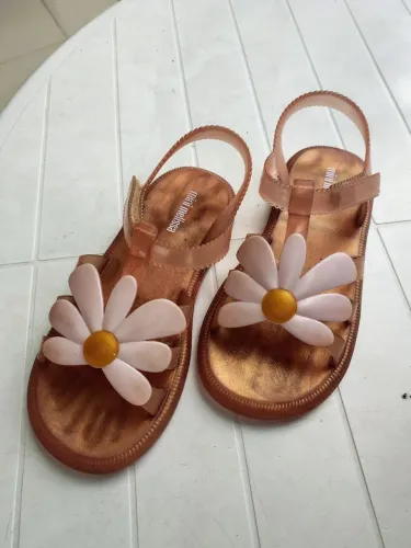 Vendo - Mini Melissa infantil - N°31- R$55,00