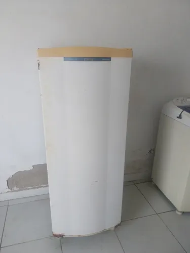 Geladeira Consul semi nova funcionando perfeitamente