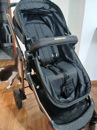 Carrinho de bebê galzerano R$400,00