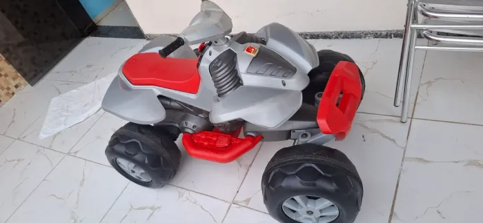 Moto quadriciclo elétrico grande infantil