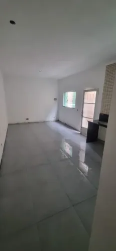 Casa em jardim oliveira, 1 quarto e com vaga para garagem