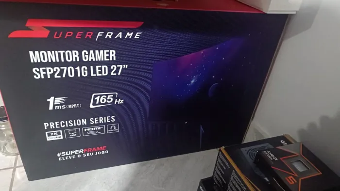 Monitor SuperFrame Curvo 27 polegadas Quad Hd 165hz 1ms Led