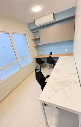 SALA COMERCIAL PARA LOCAÇÃO | PÁTIO JARDINS ALTOS DO CALHAU, REFORMADO E PROJETADA, ANDAR 