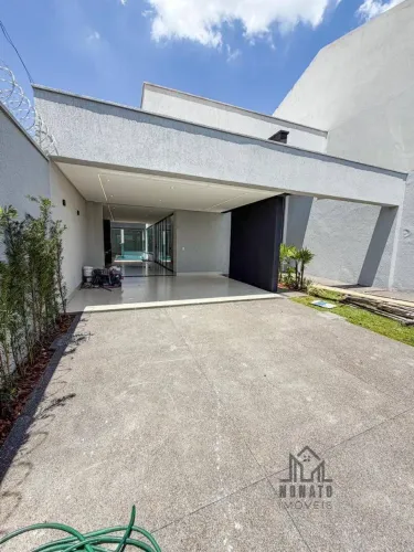 Casa à venda no Residencial Humaitá 3 suítes, piscina, 210m² de construção ao lado do Pa