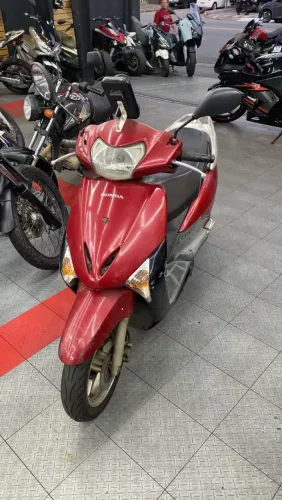 Moto com mecânica impecável