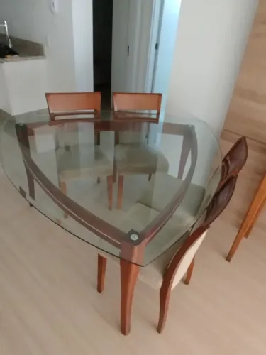 Mesa de Jantar Triangular com 6 Cadeiras