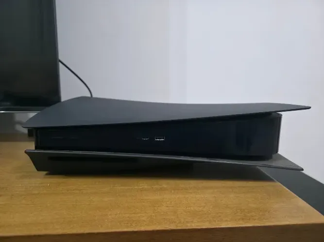 PS5 Fat + NVME 1tb + Capa branca